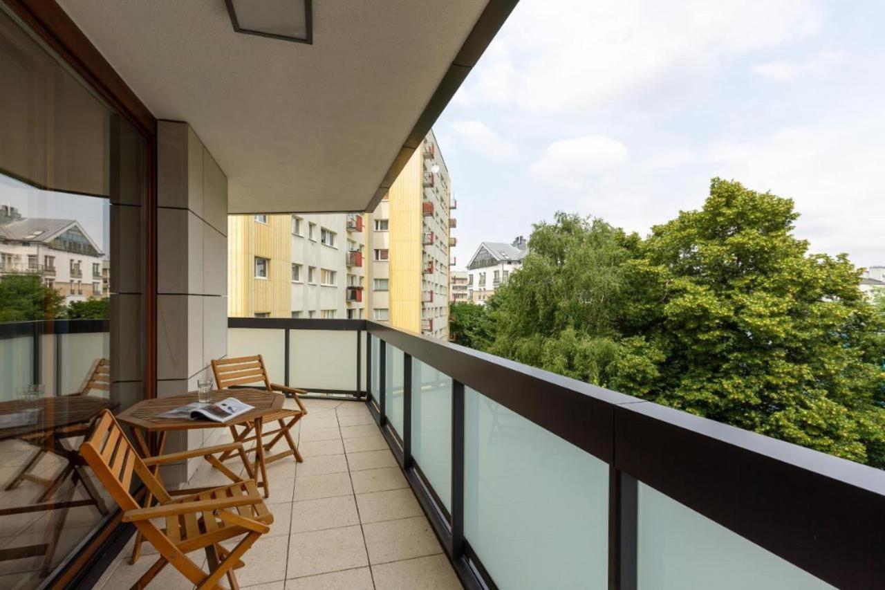 Modern Apartment With Pool Near Golden Terraces Warszawa Exteriör bild